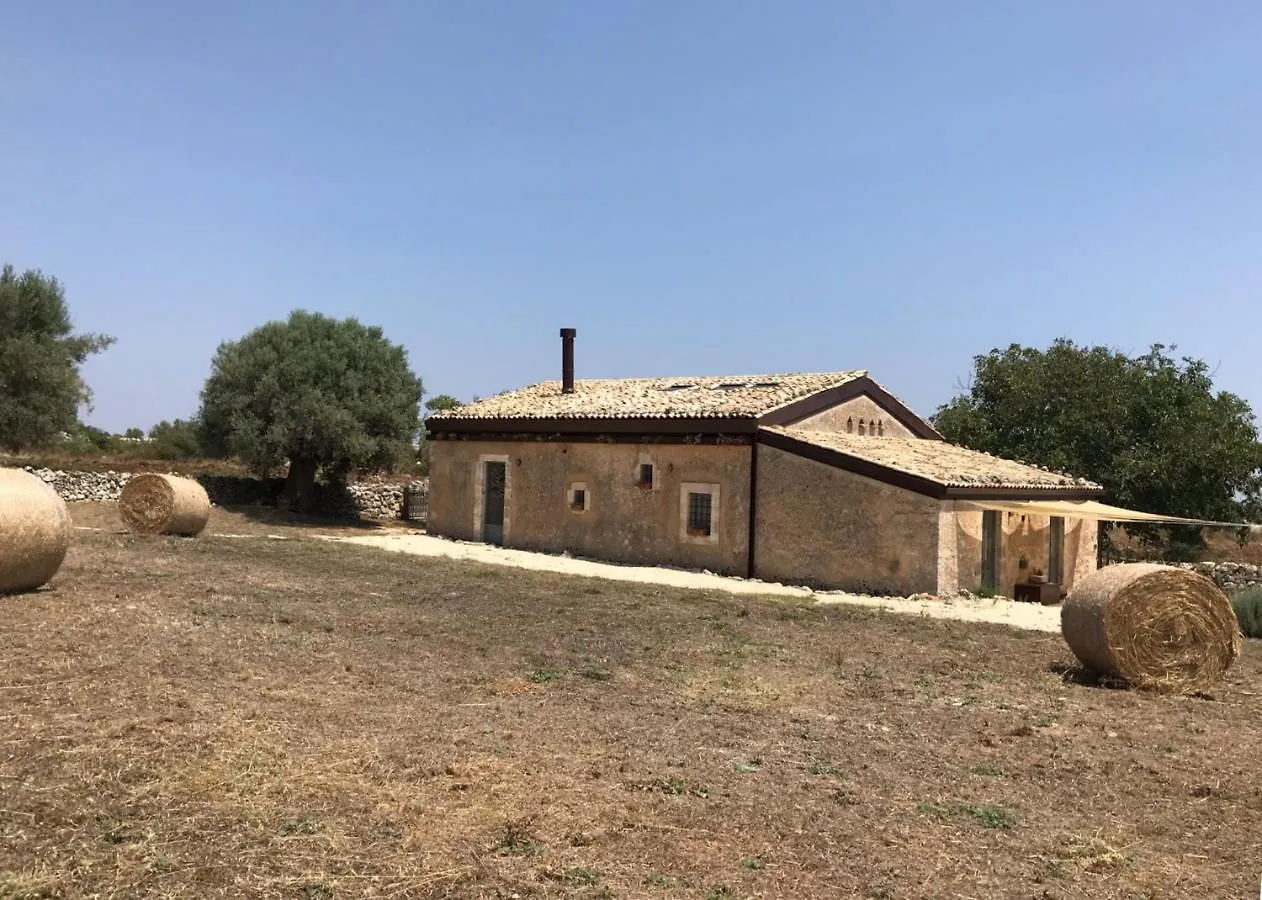 Casa di campagna Affittacamere Casa Farfaglia Noto